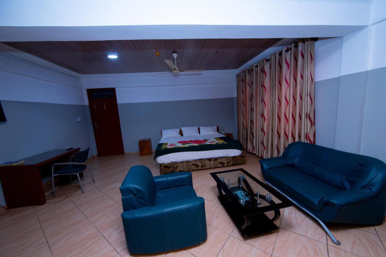 Pemicsa Hotel Accra Spintex Dış mekan fotoğraf